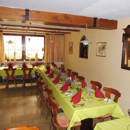 Festliche Tafel im Restaurant